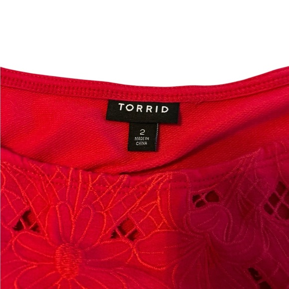 Torrid Off-Shoulder Casual Sweatshirt Floral Cut Out Top Women's Plus Sz 2X Red. - Picture 5 of 9